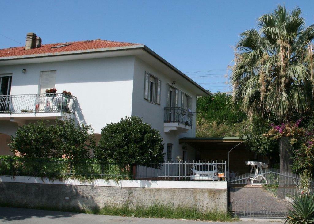 سبوتورنو B&B Ai Tre Archi المظهر الخارجي الصورة